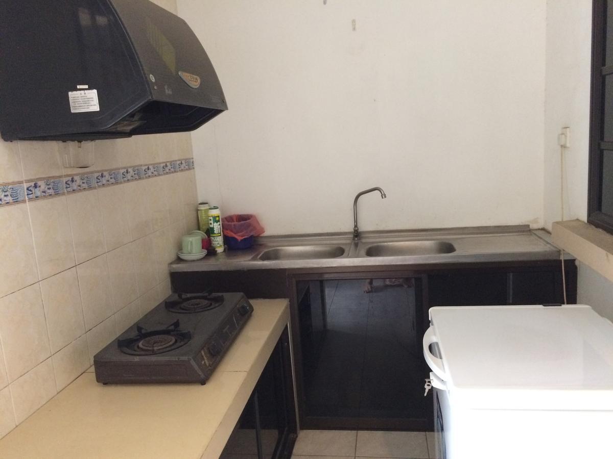 Golden Swan Sibu Homestay Экстерьер фото