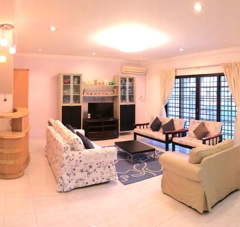Golden Swan Sibu Homestay Экстерьер фото